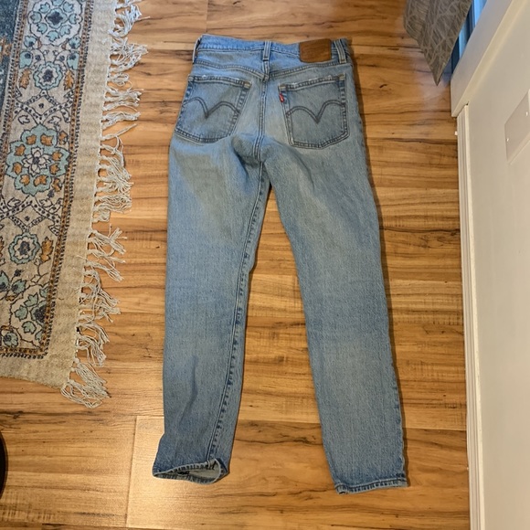 Levi’s Wedgie Fit Straight Leg Jeans - Picture 2 of 4